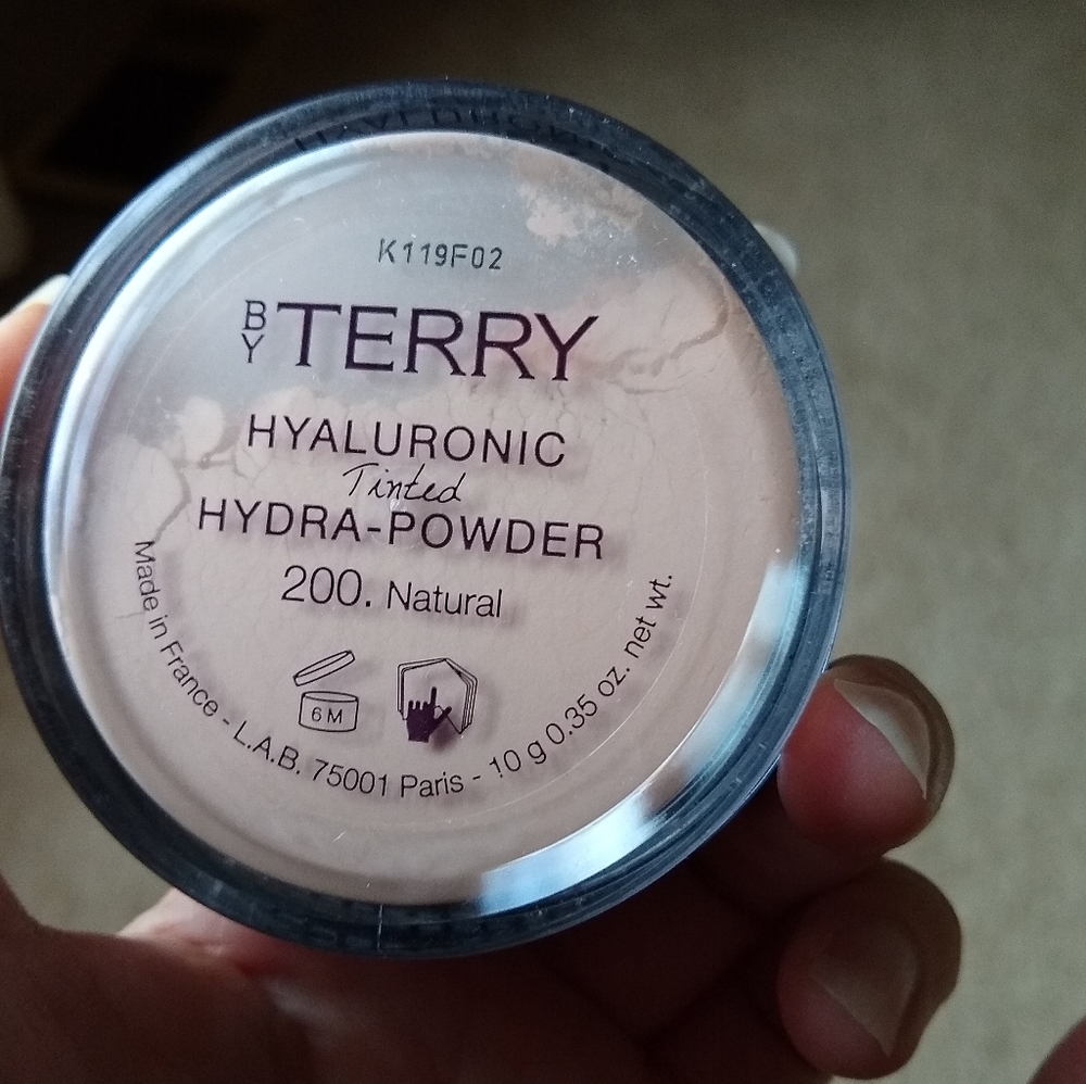 By Terry Hyaluronic Tinted Hydra Powder in 200